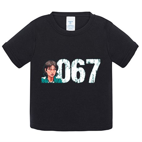Camiseta bebé parodia del calamar jugadora número 067 ilustración personaje